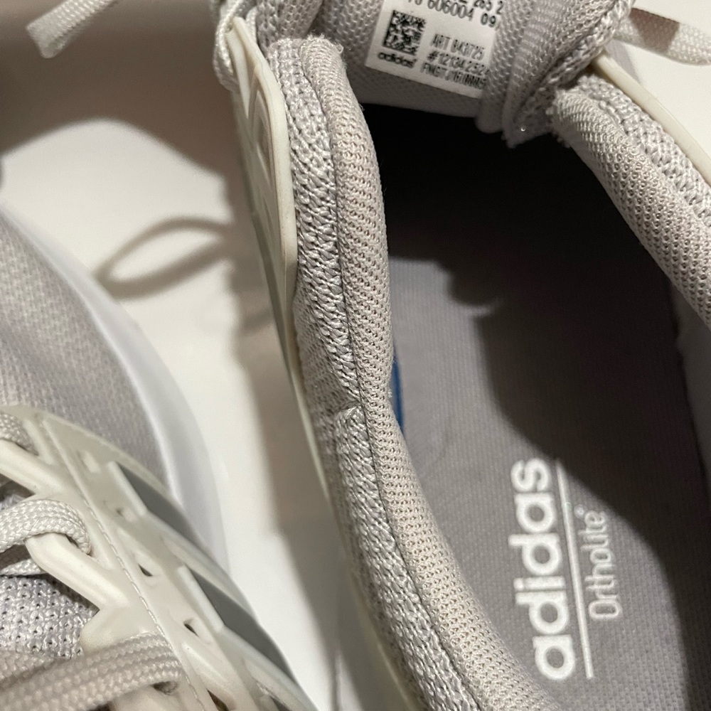 Adidas - Picture 5 of 6
